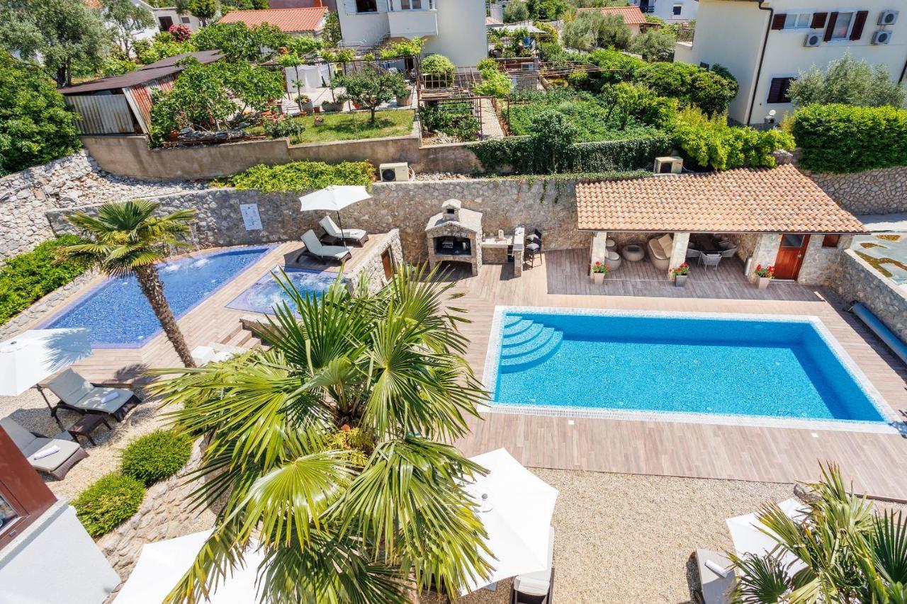 קרק Apartments Petra Krk מראה חיצוני תמונה