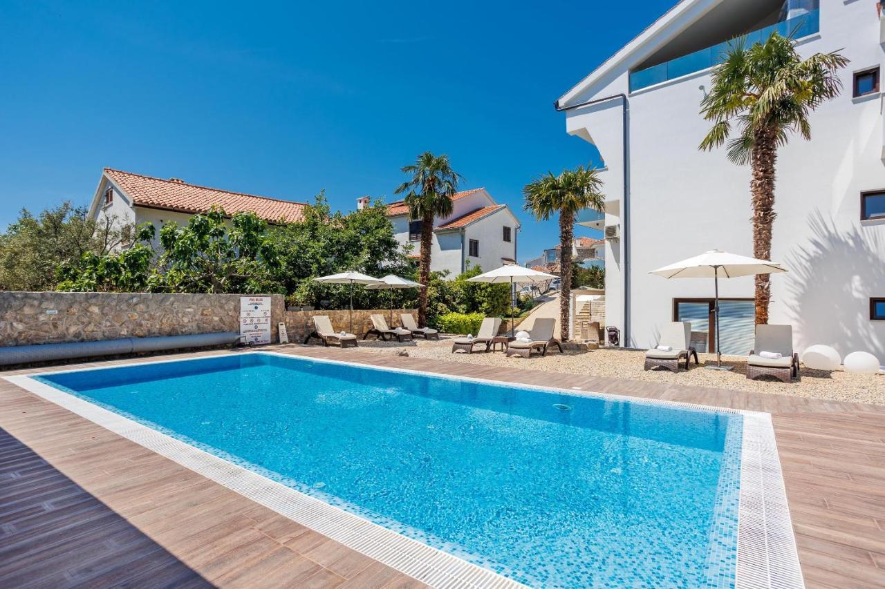 קרק Apartments Petra Krk מראה חיצוני תמונה