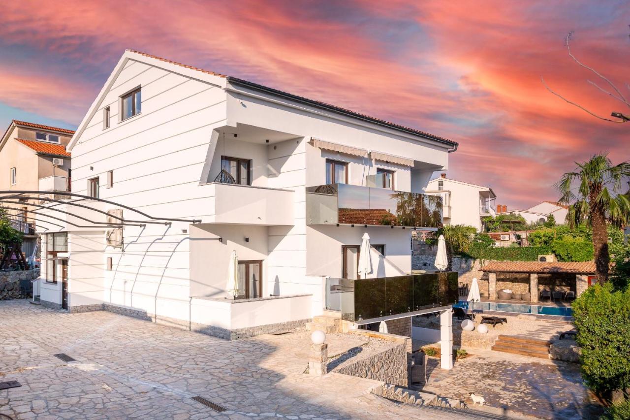 קרק Apartments Petra Krk מראה חיצוני תמונה