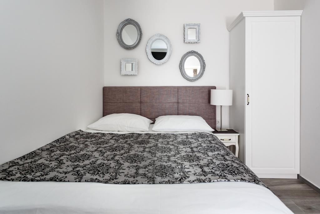 קרק Apartments Petra Krk מראה חיצוני תמונה