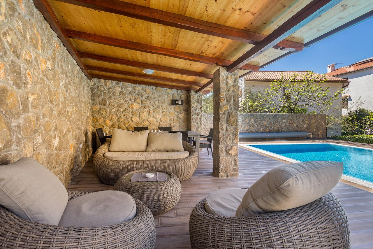 קרק Apartments Petra Krk מראה חיצוני תמונה