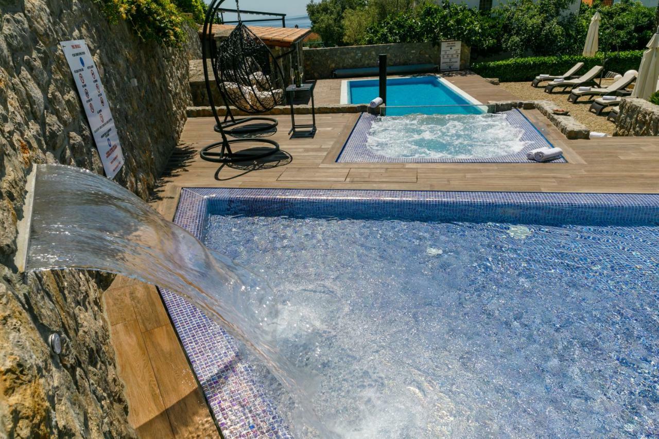 קרק Apartments Petra Krk מראה חיצוני תמונה
