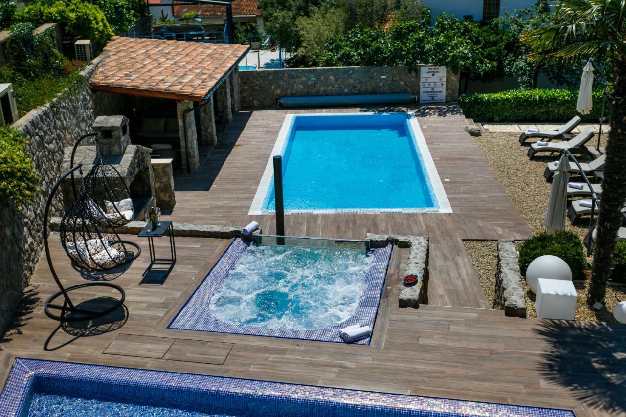 קרק Apartments Petra Krk מראה חיצוני תמונה